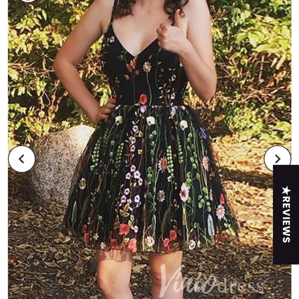 Viniodresses black dress with floral pattern